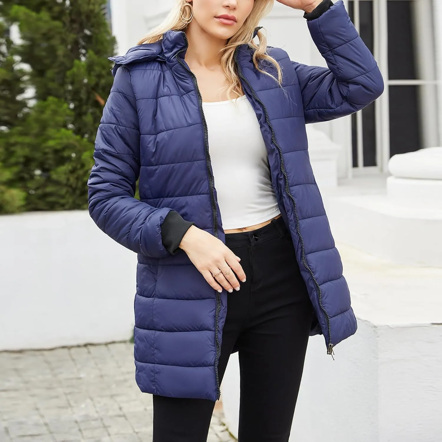 2023 Womens Packable Puffer Coat Trendy Windproof Lightweight Down Jacket Winter Warm Long Puffer Coat with Detachable Hood