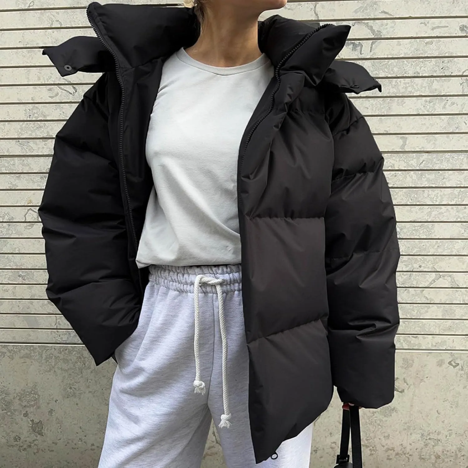 Borniu Women's 2024 Winter Long Sleeve Zip Puffer Jacket Pockets Baggy Short Down Coats Warm Hooded Puffer Coat Outerwear