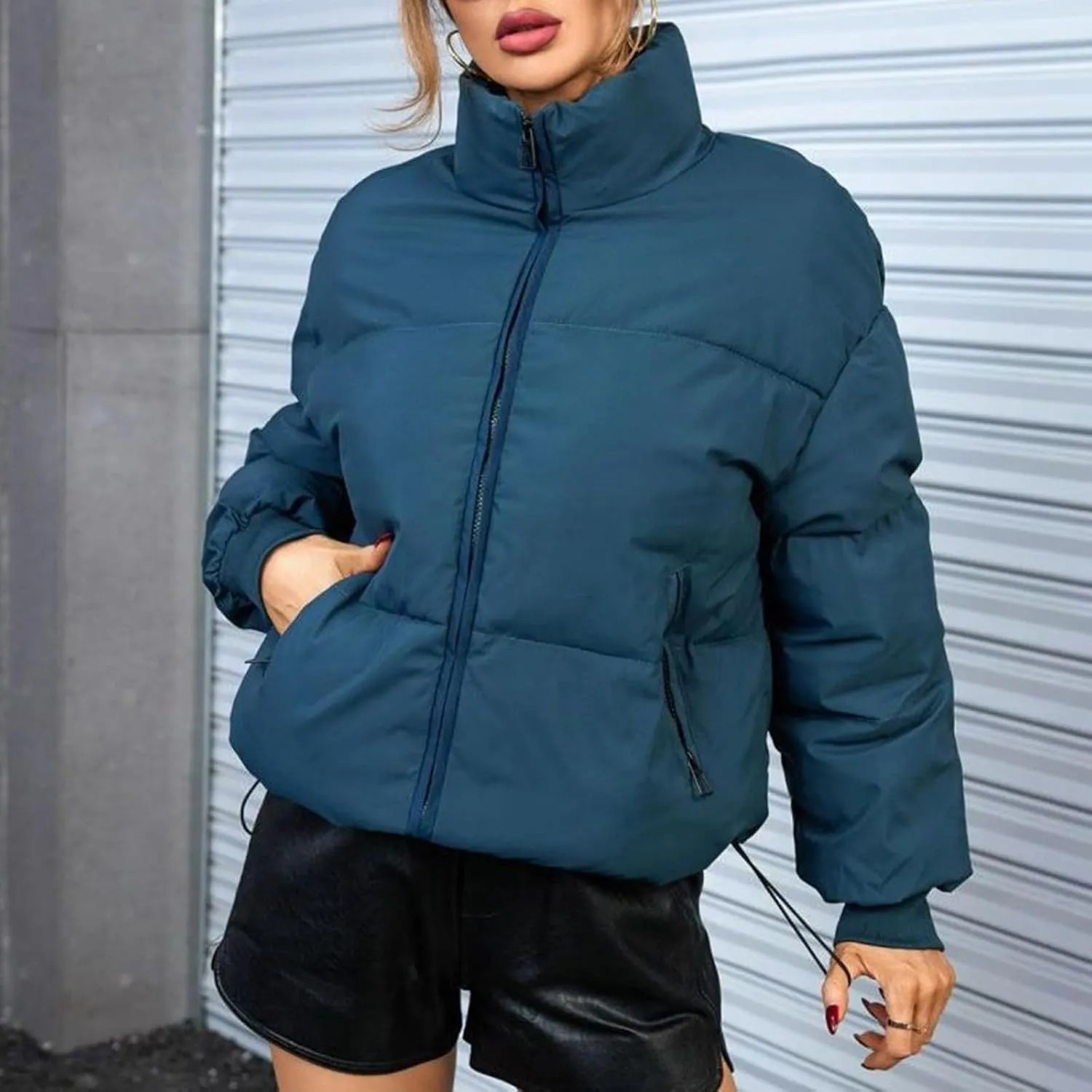 Womens Winter Quilted Jackets Long Sleeve Full Zip Puffer Jacket Short Quilted Warm Puffer Down Coat with Pocket 2024